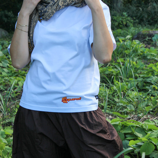 hibiscus tee (white)
