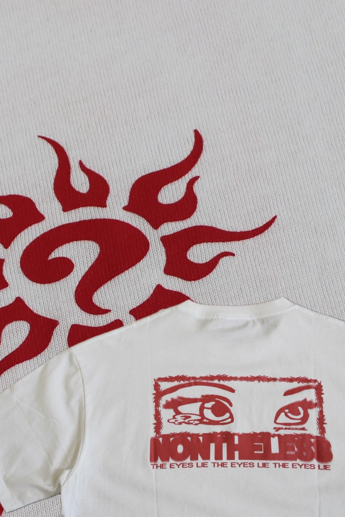 eyes lie tee (hinomaru)